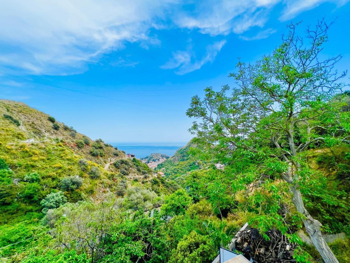 La Vie Est Belle Villa Taormina Exterior foto